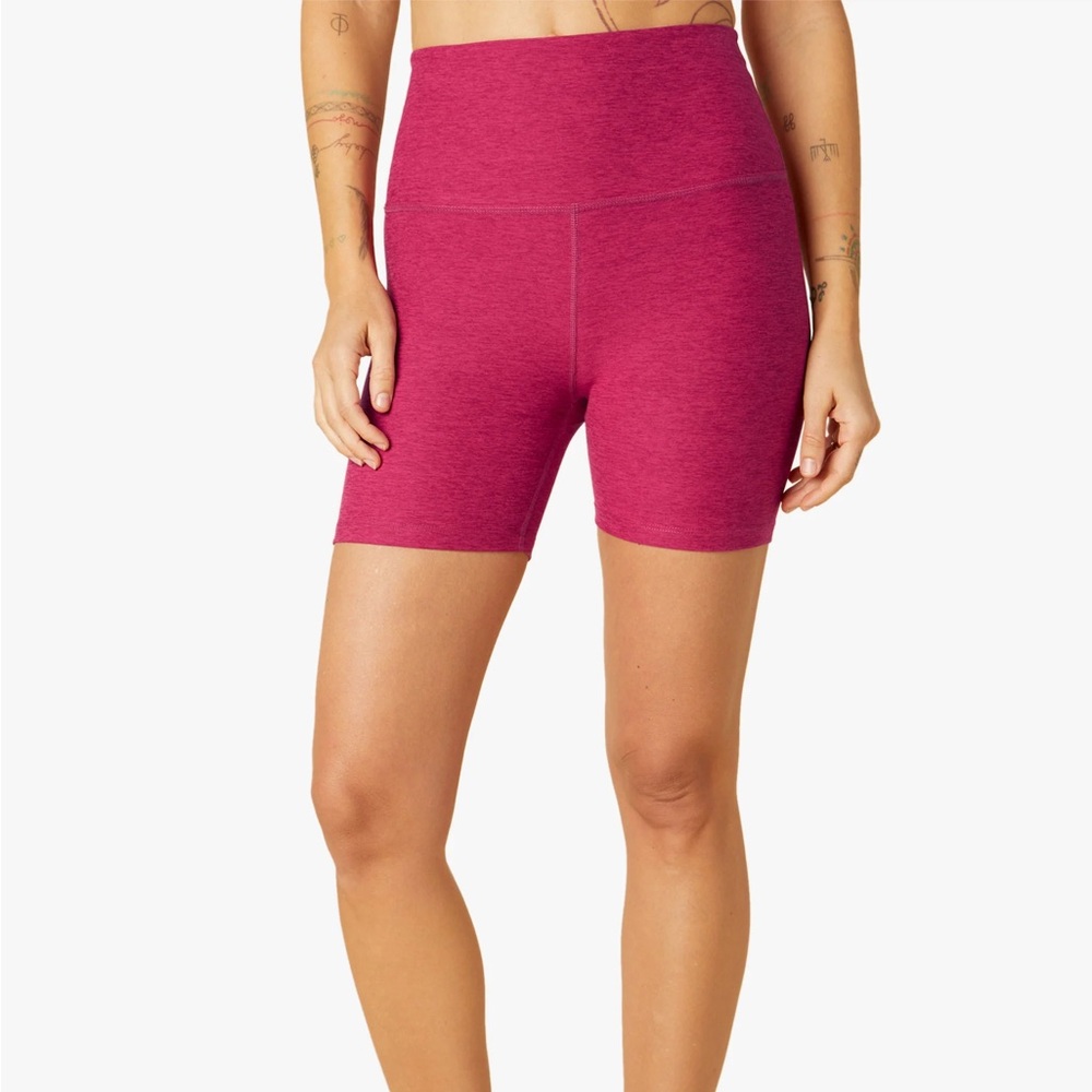 Beyond Yoga Spacedye 5” Keep Pace Biker Short - Dragonfruit Sangria
